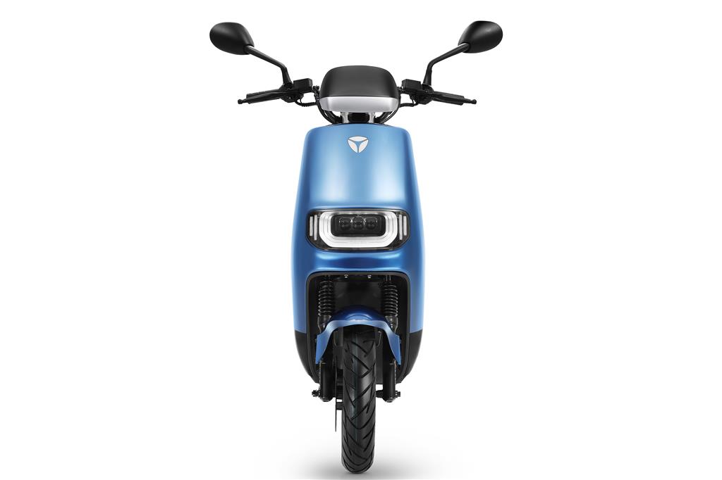 Yad E8s Blue M3 Front Rgb[1]